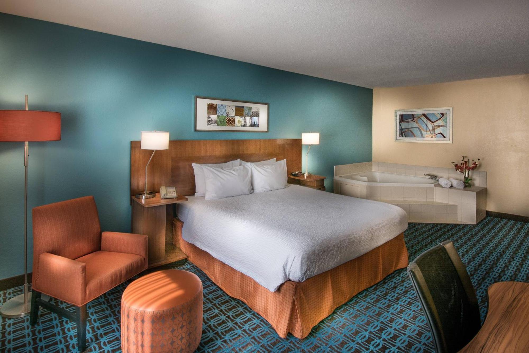 Fairfield Inn Richmond Честер Экстерьер фото